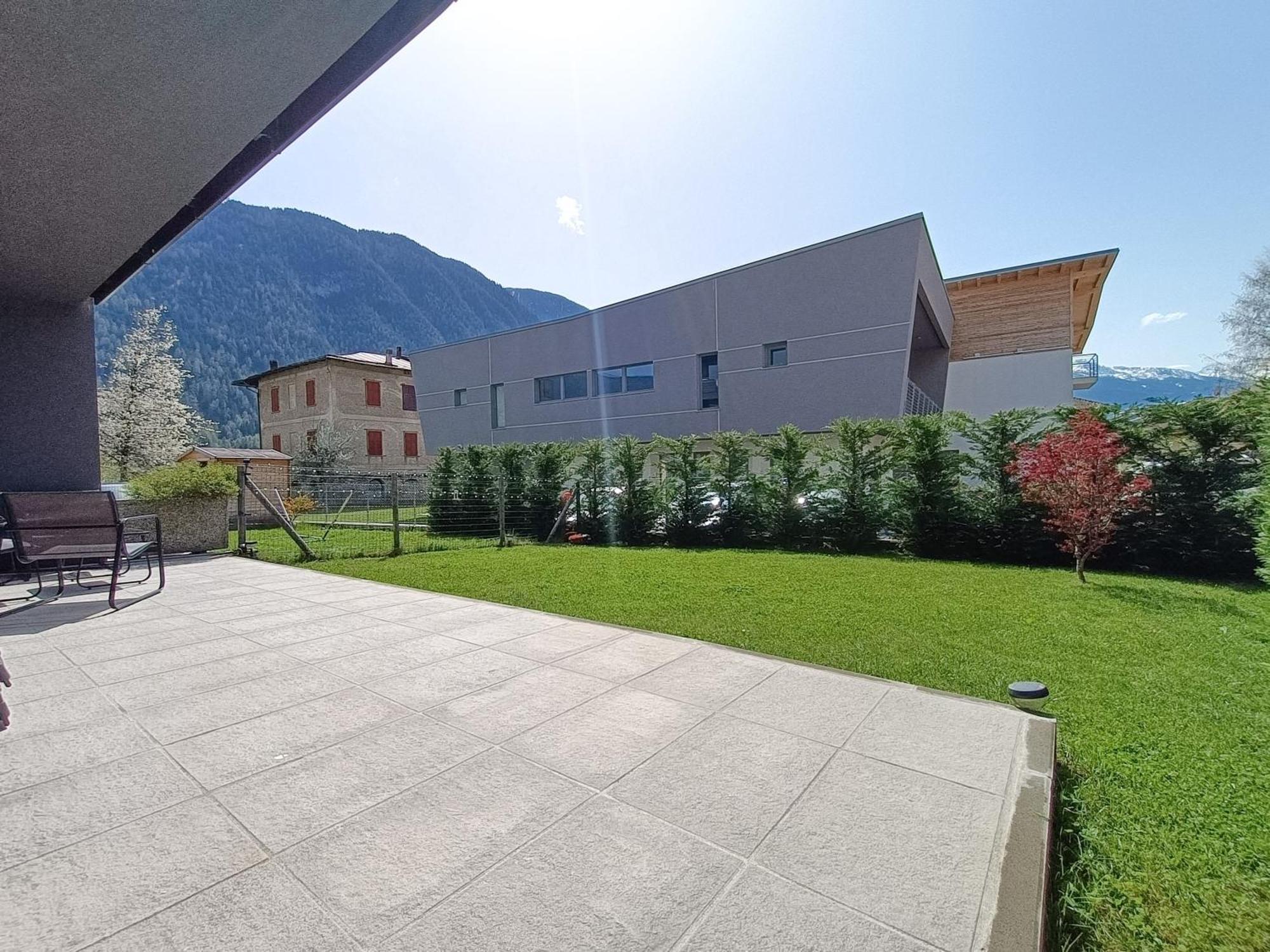Suite Svaizer Con Giardino Privato Malè エクステリア 写真